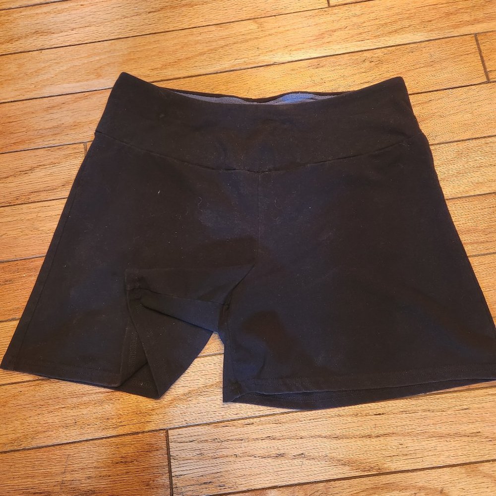SHORTS - Picture 2 of 4